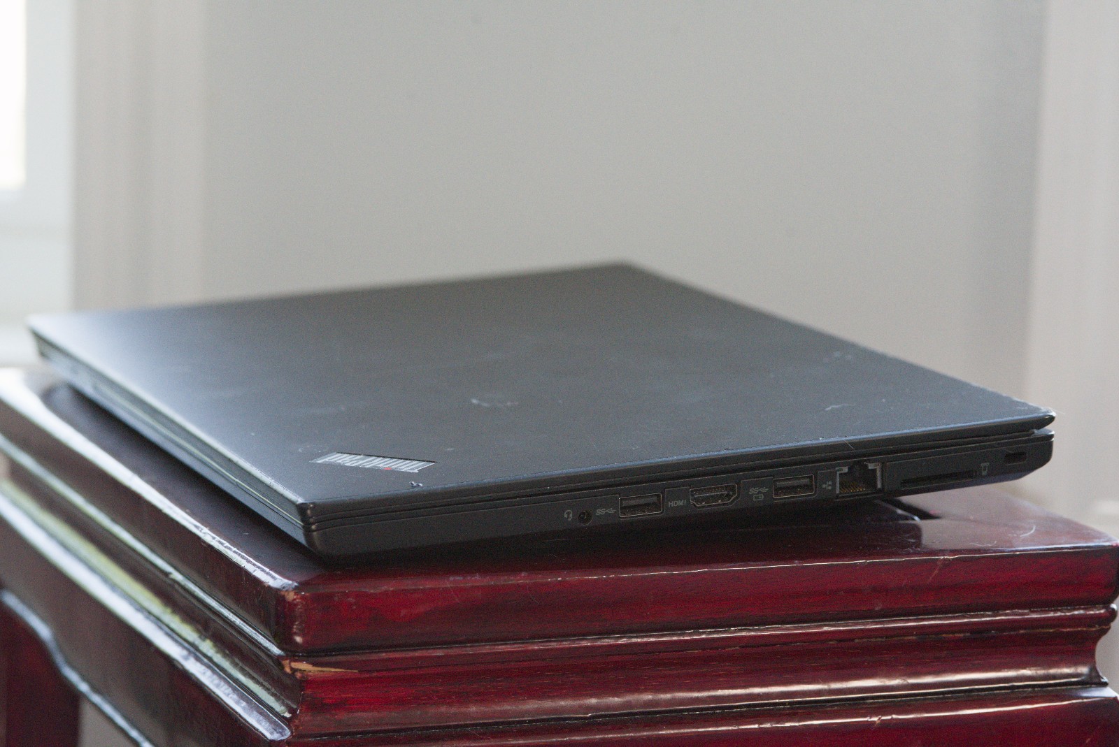 Thinkpad T470 i5 8gb 256gb SSD ZORIN OS Good Condition WITH CHARGER