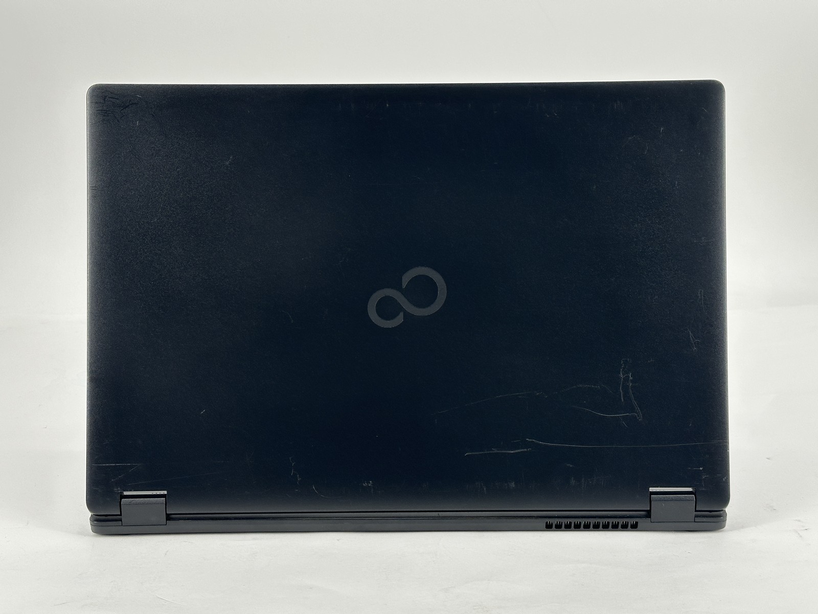 Fujitsu LifeBook E5510 15.6″ FHD i3-10110U 8GB DDR4 256GB SSD Win11 Pro LTE Good