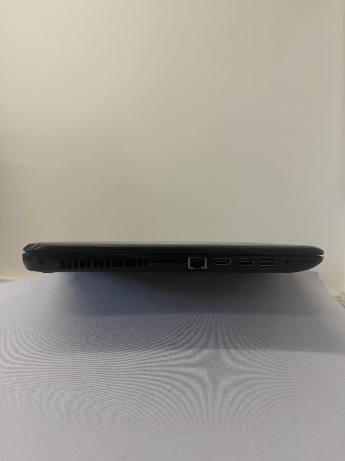 HP Notebook 15-ba009dx Laptop – Good Screen – AMD A6-7310 – Read Des