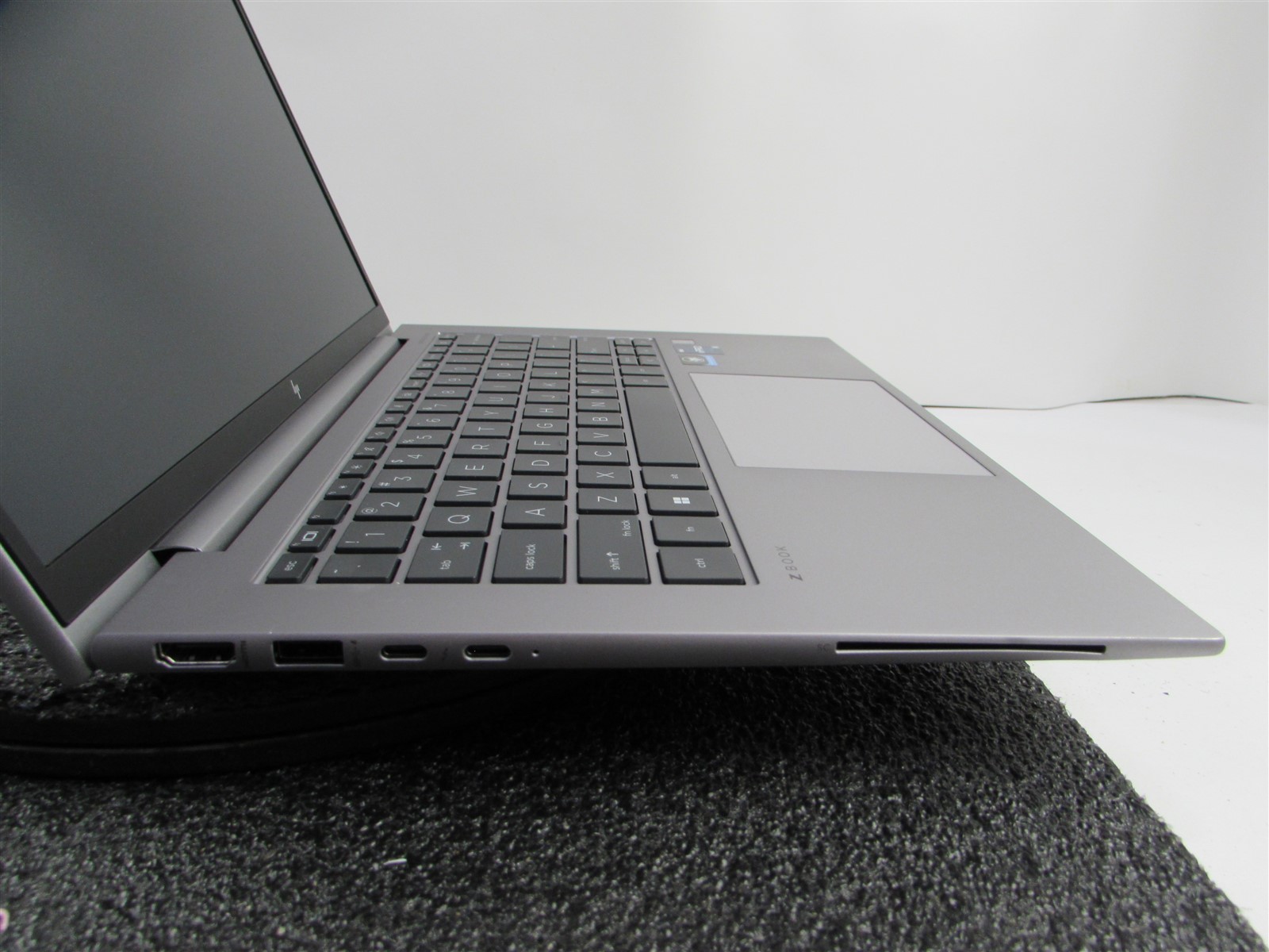 HP ZBOOK FIREFLY 14 (G9) 1920X1080 FHD CORE I5-1250P 256GB SSD 16GB RAM NO O.S