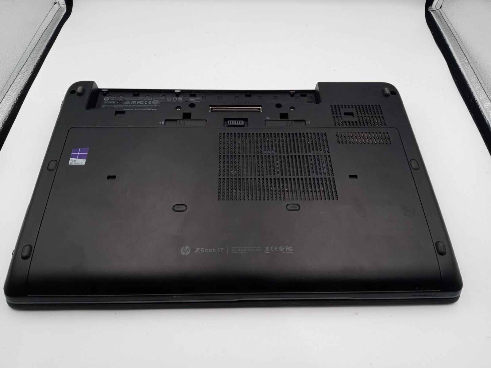 HP ZBook 17 Laptop Intel Core i7-4700MQ 16GB RAM – BAD KEYBOARD – READ -RR