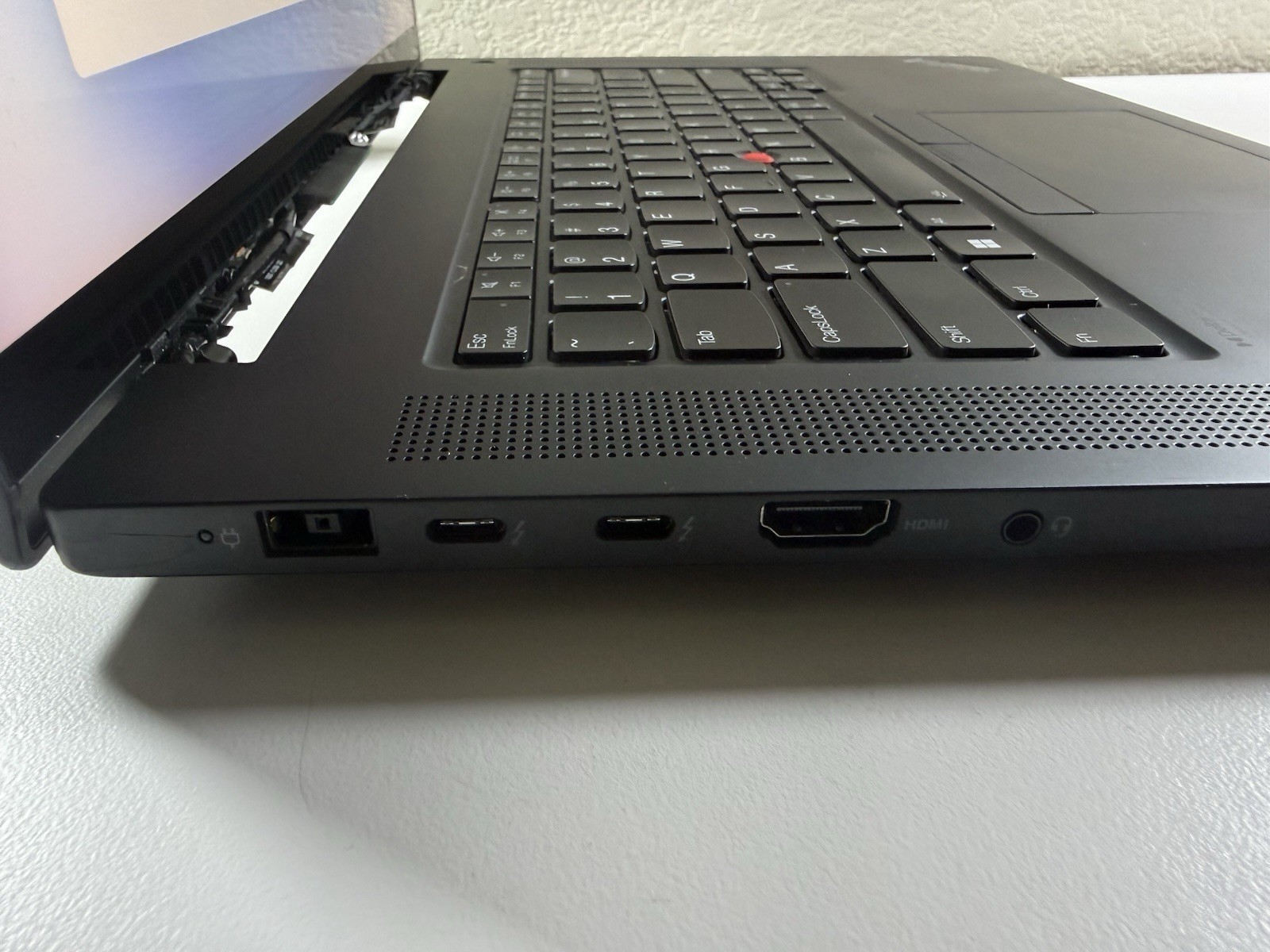 LENOVO THINKPAD P1 Gen 4 TOUCH 4k I7-11850H 512GB 16GB RAM NVIDIA T1200 WIN 11