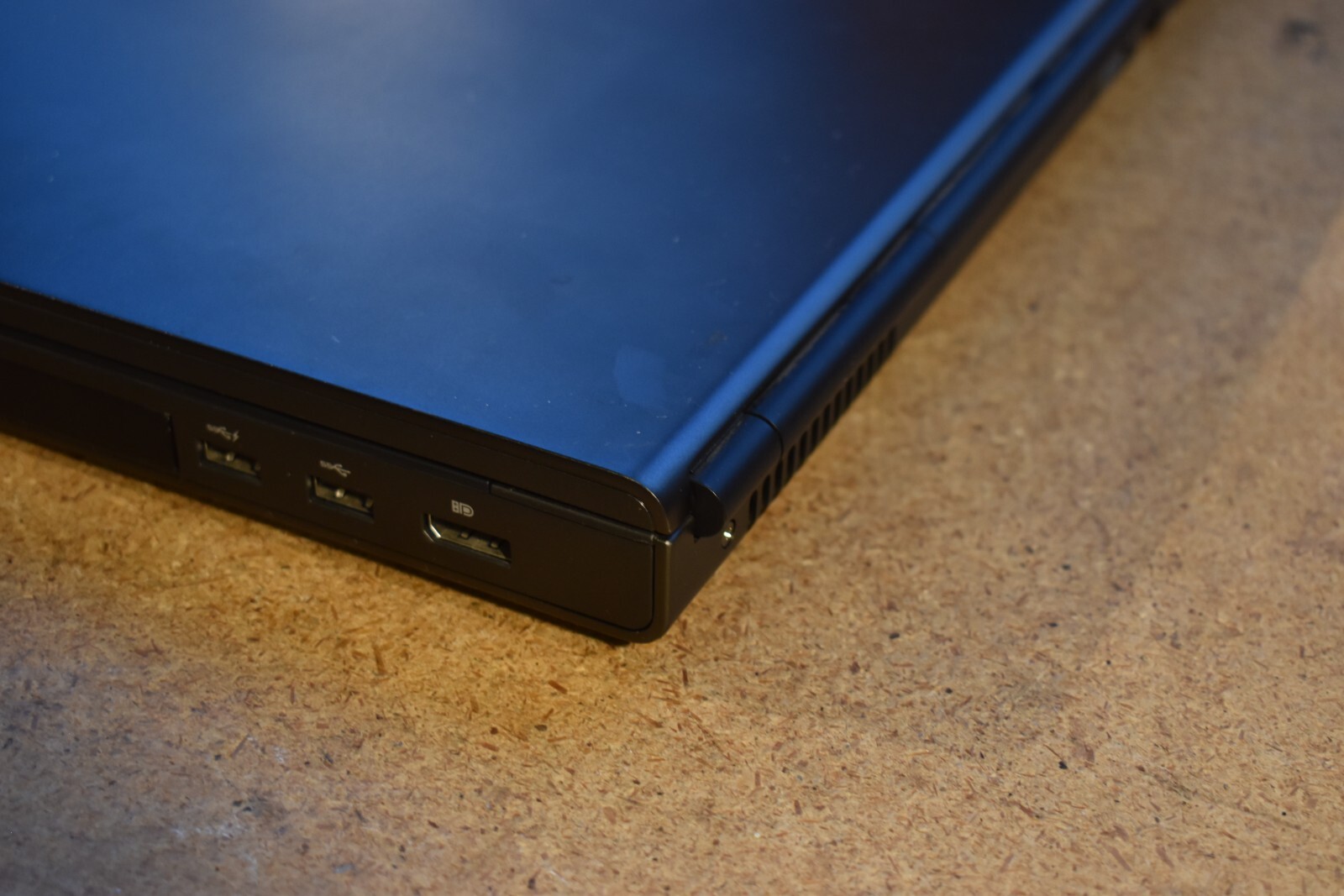 Dell Precision M6800 Quad Core i7-4810QM 16GB 256GB SSD Windows 7 NVidia K3100M