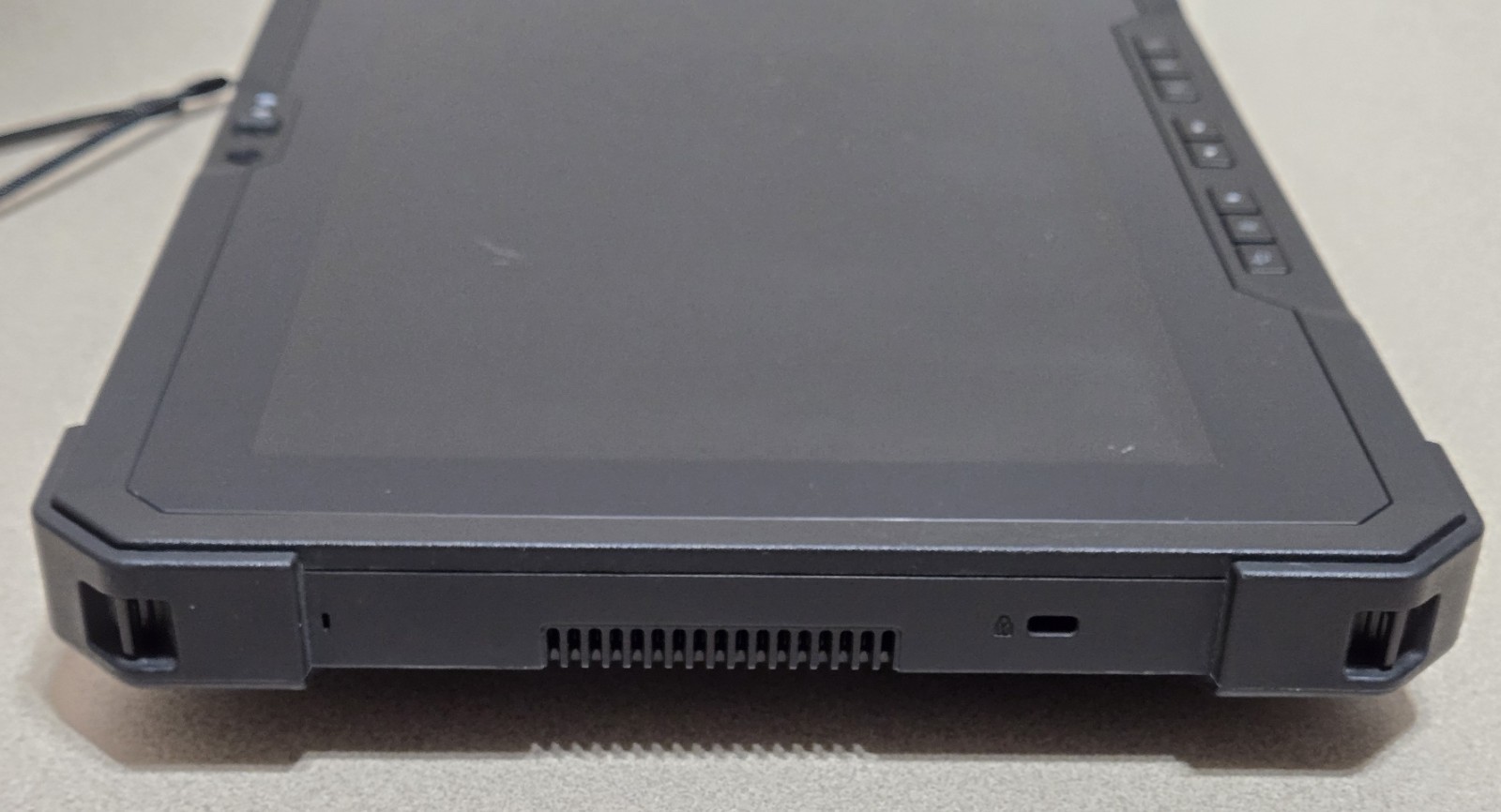 Dell Latitude 7220 Rugged Extreme Tablet i5-8365U 8GB 256GB WWAN Win11 Pro B2