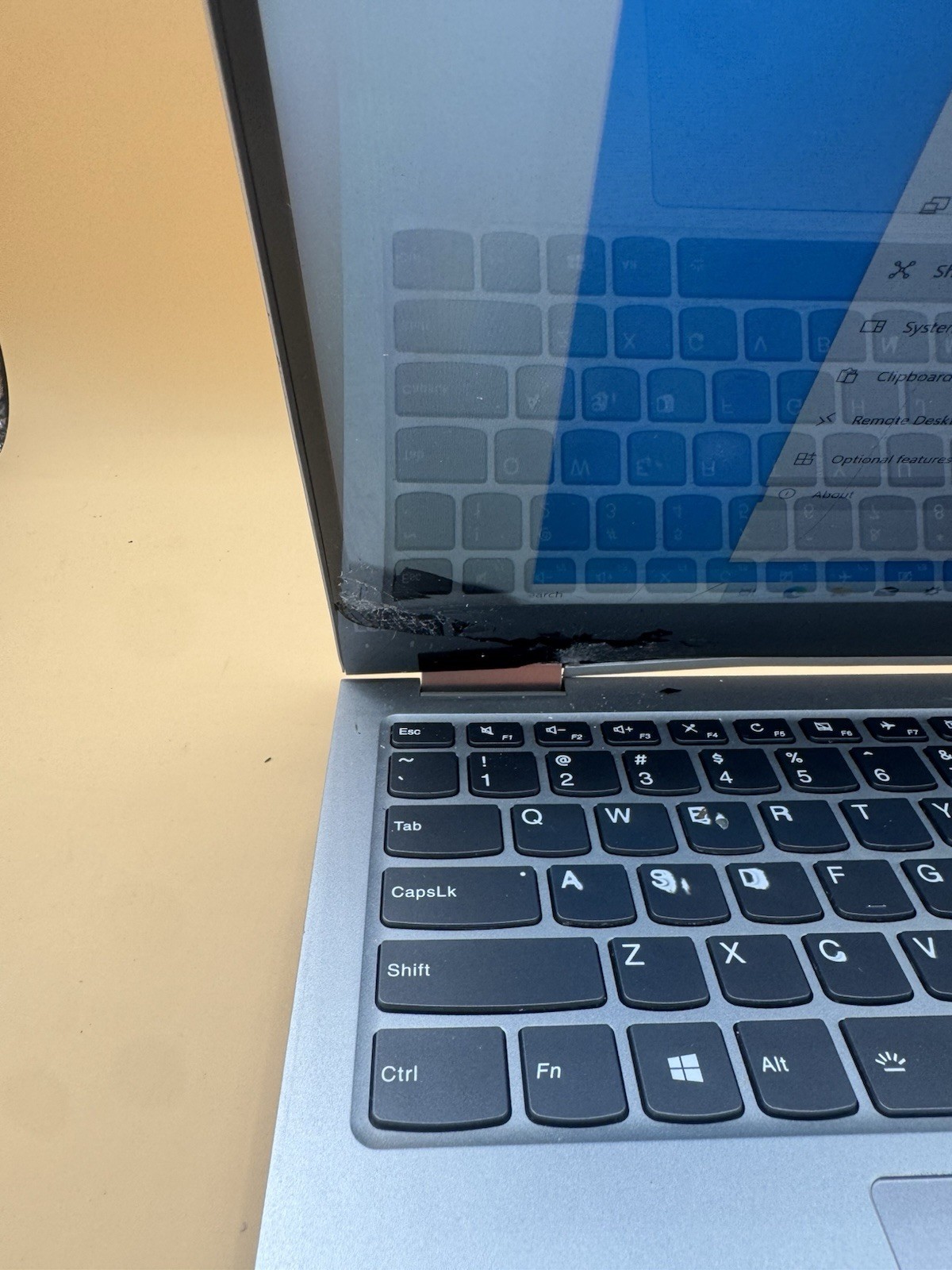 Broken Lenovo Yoga 730-13IKB 13.3″ i5-8250U 8GB RAM 256GB SSD