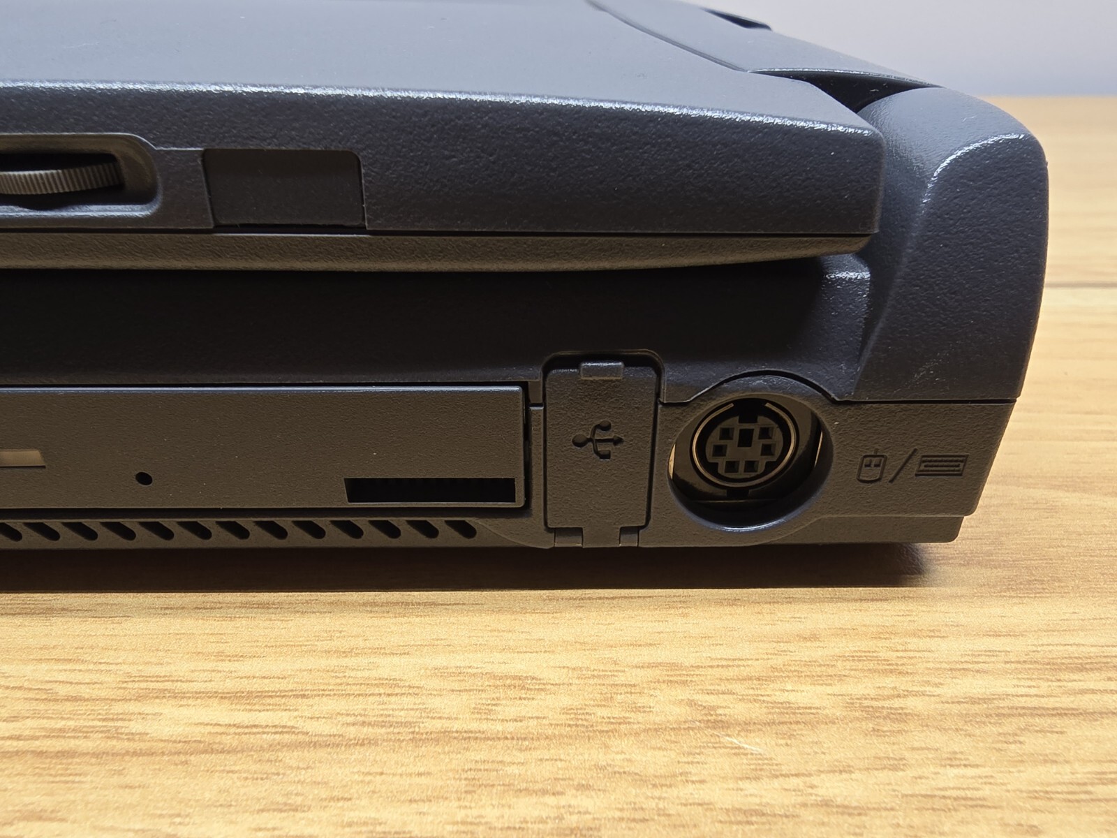 Toshiba Satellite 2535CDS Laptop No Power Adapter Screen Intact – For Parts Only