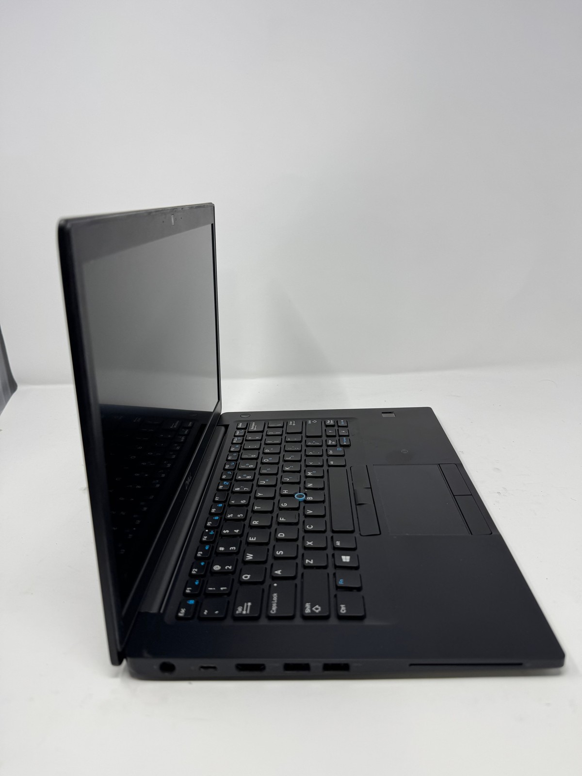 Dell Latitude 7490 i7-8650U 16GB 240GB SSD Intel UHD Graphics 620 No Battery