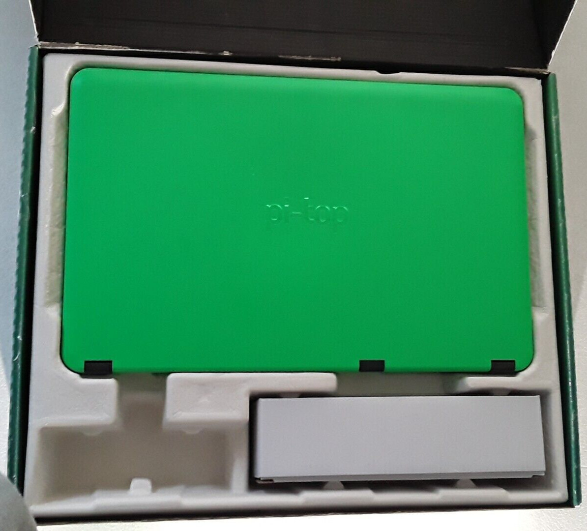* WORKING Raspberry Pi 3 Model B+ installed Pi-top Modular Laptop & Inventor Kit