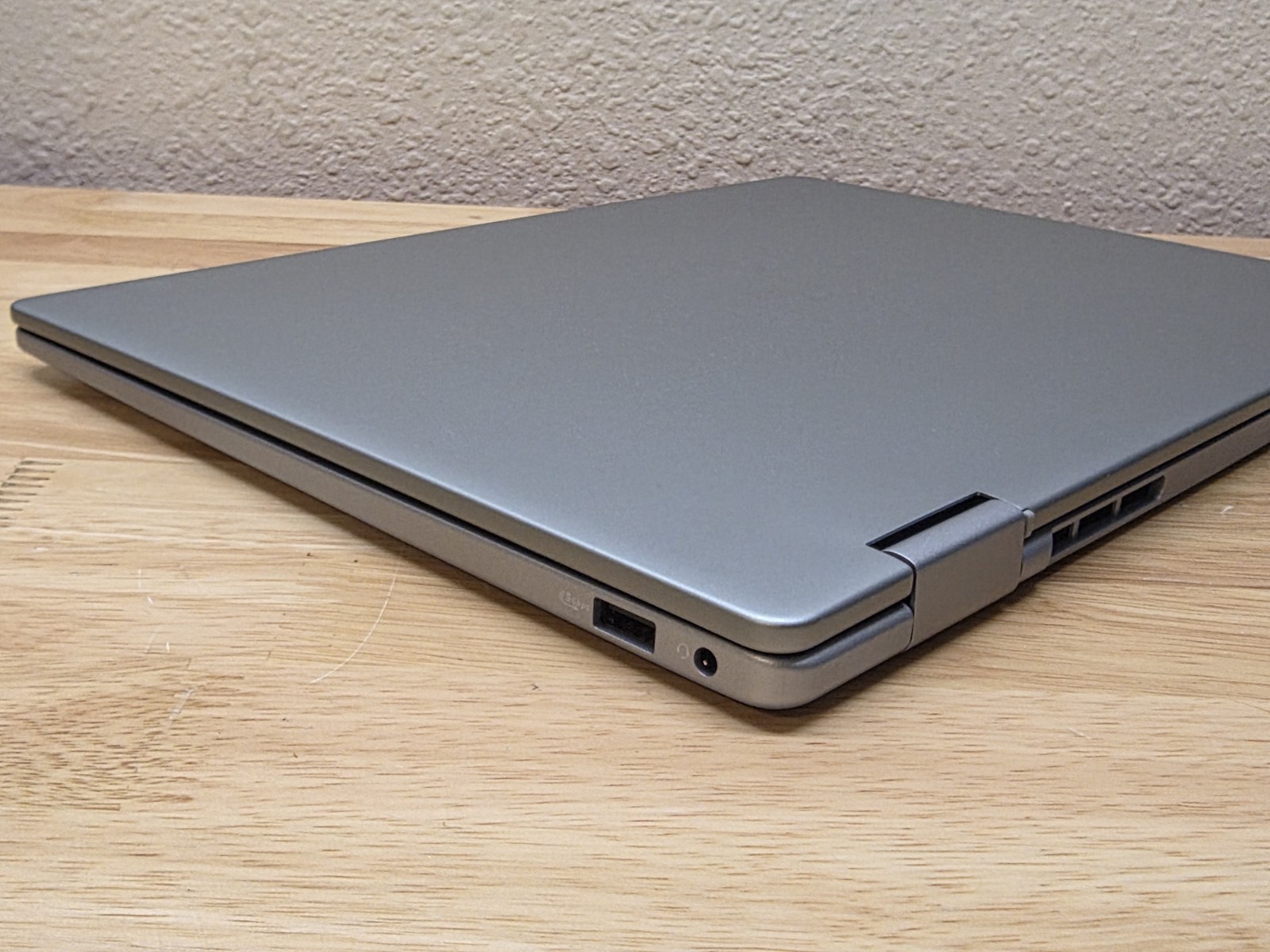 Dell Plus 14″ 2-in-1 Touch Intel Core Ultra 7 256V 16GB 1TB Copilot+ PC Wi-Fi 7