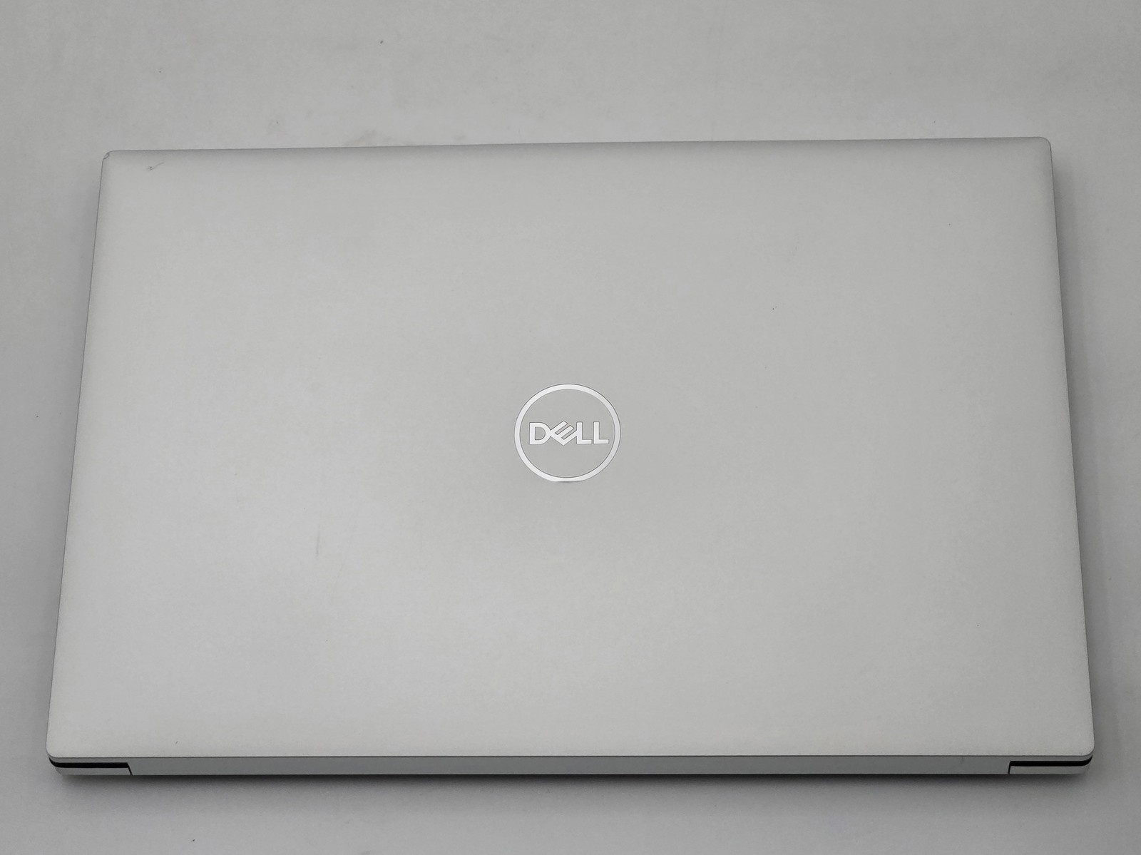 Dell XPS 15 9520 16″ FHD+ I7-12700H 1TB 32GB W11P RTX 3050 Ti Backlit FP Reader