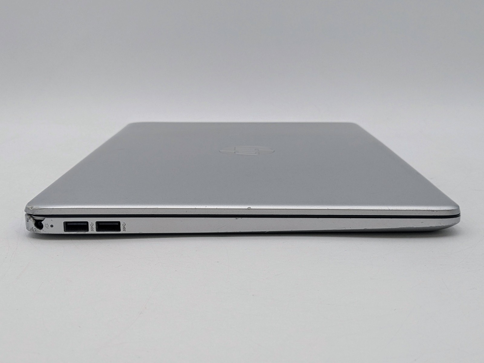HP Laptop – 15-ef0023dx 15″ HD Touch RYZEN 5 3500U Radeon Vega 8 Webcam *READ*