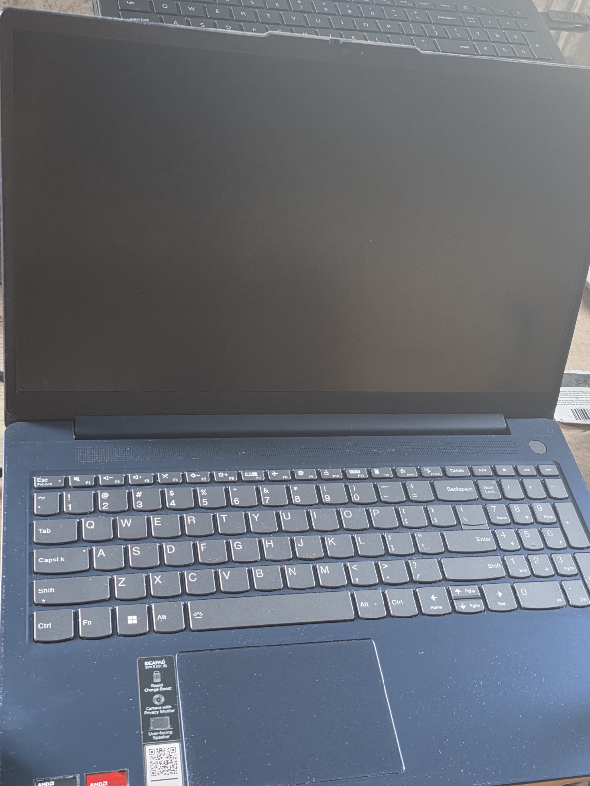 Lenovo Ideapad Slim 3 15ABR8 R7-7730U@2.0GHZ, 16GB, 512GB Power