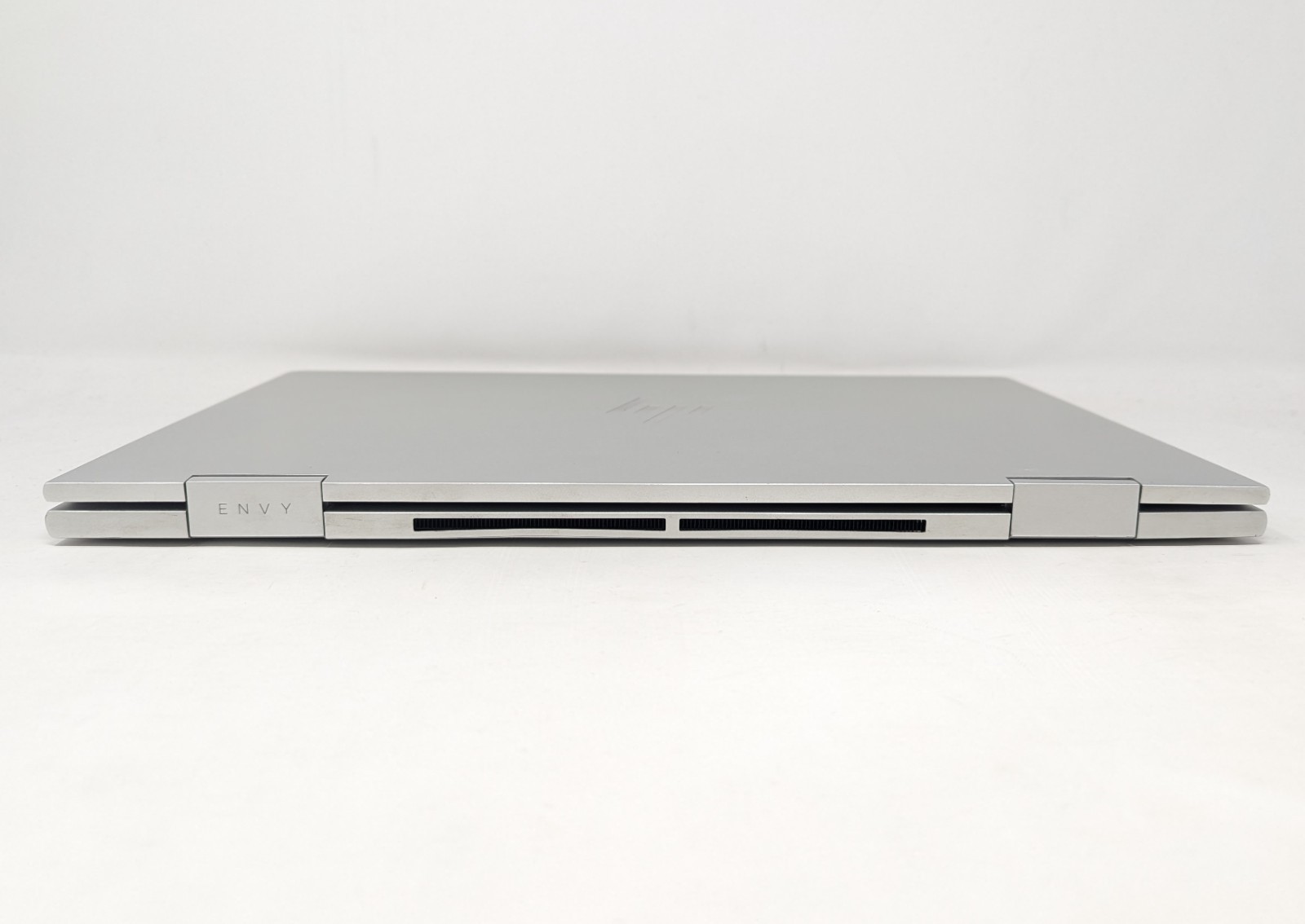 HP ENVY x360 2-in-1 15-ew023dx – Intel i7-1255U 8GB DDR4 RAM 256GB SSD No OS
