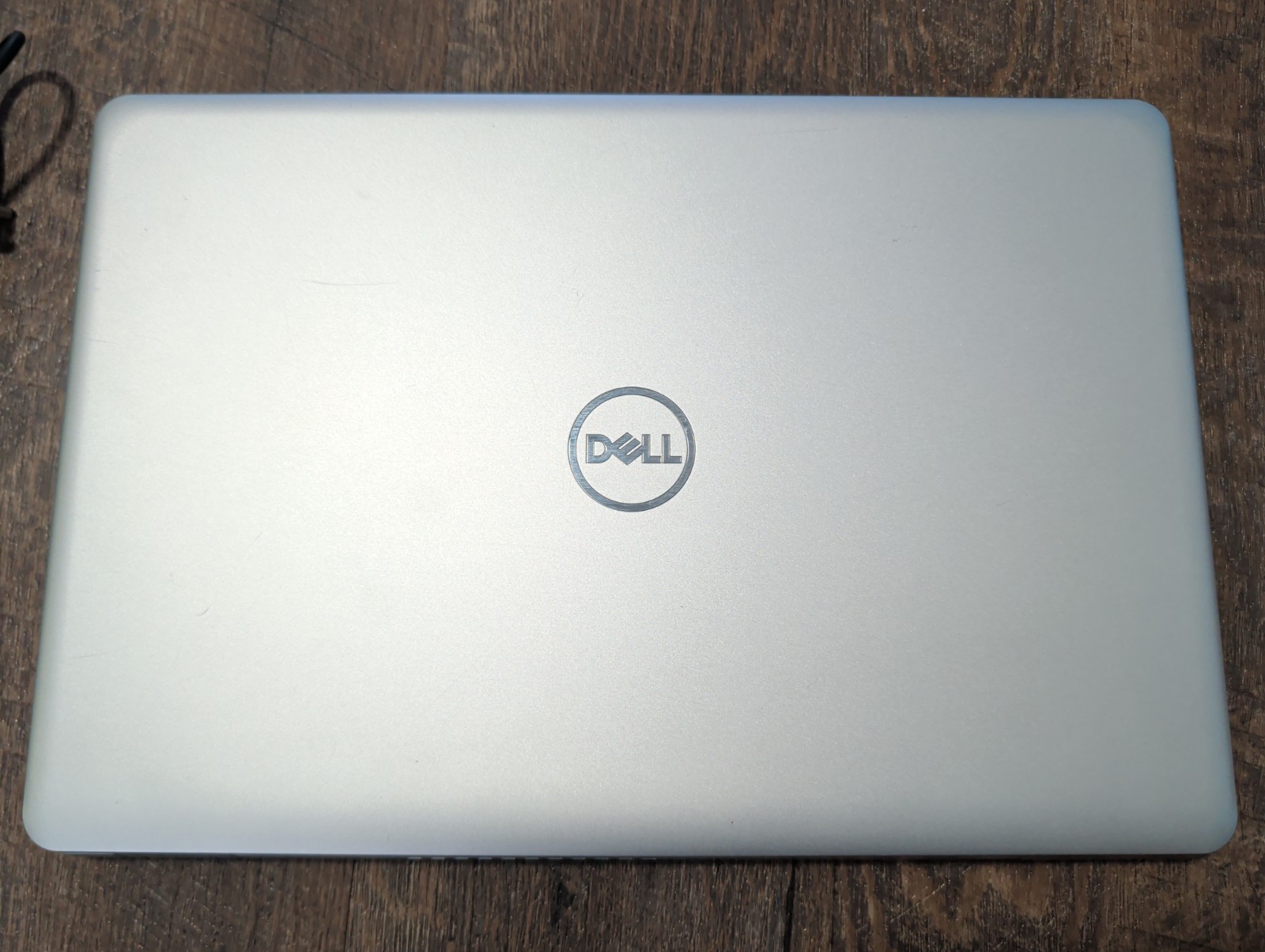 Dell Inspiron 5584 15.6″ FHD i5-8265U 12GB RAM 128GB SSD Win11