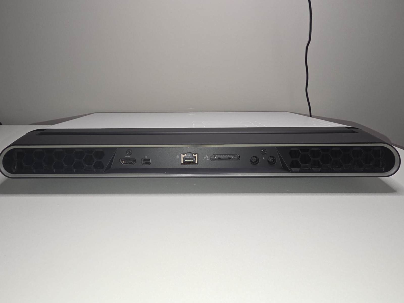 Alienware Area-51m Laptop, RTX 2080, i7-9700K, 16GB RAM, 512GB SSD + 1TB HDD