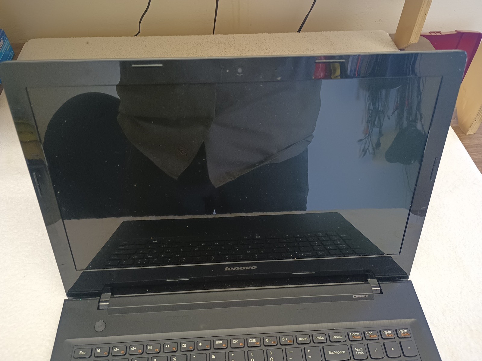 Lenovo G50-45 15″ Laptop AMD A8 4Gb Ram/No HD/Power Black Screen
