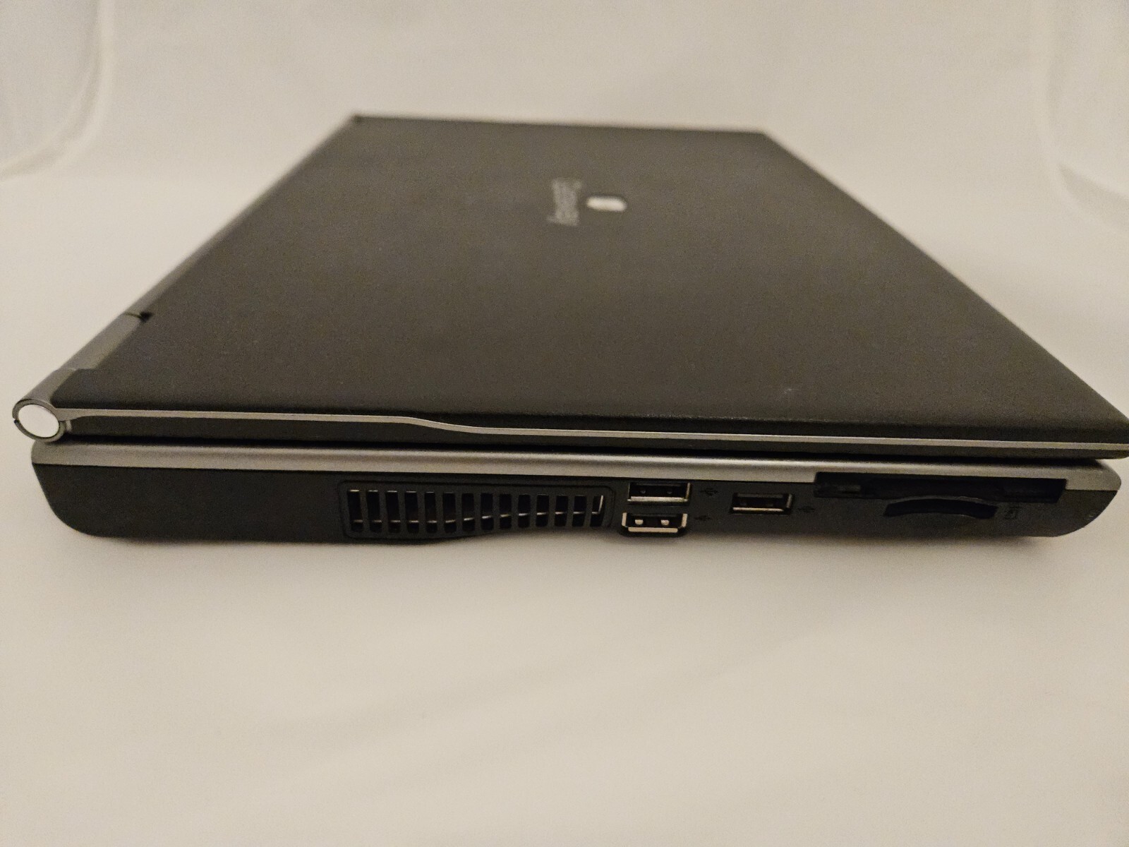 Gateway Laptop 340UI Intel Pentium dual-core (1.60GHz) 2GB Memory 120GB HDD