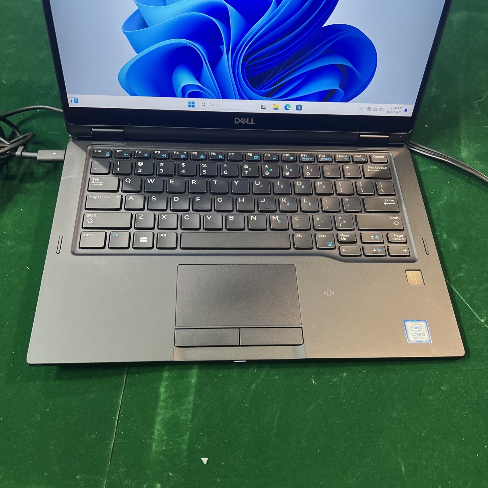 Dell Latitude 7390, 13.3 in FHD 2-IN-1, Intel Core i5-8350U, 8GB, 256GB PCIe