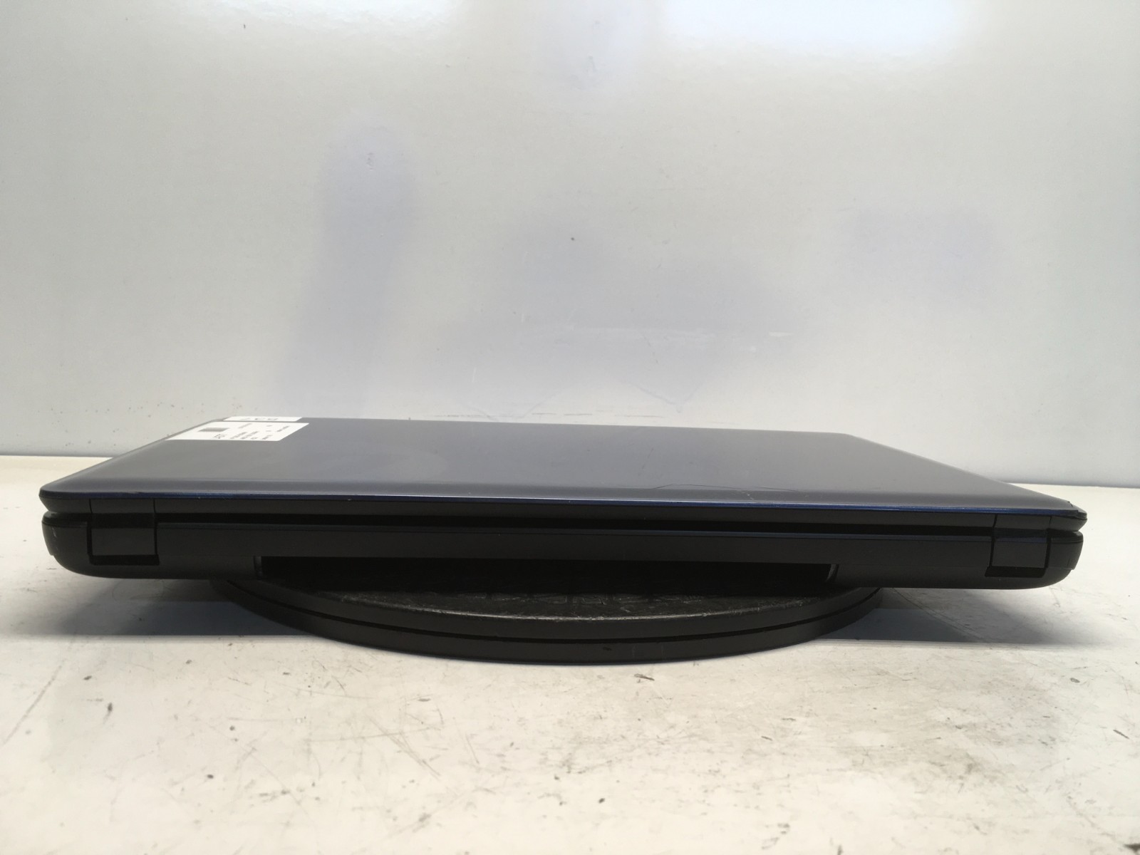 HP 2000-2B19WM AMD E-300 1300MHz 4 GB NO HDD/Battery