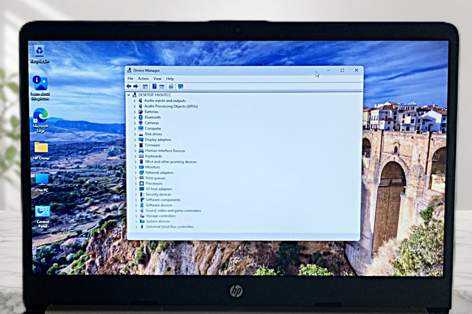 ✨HP Laptop 14″ DQ0xxx Windows 11 Pro See All Photo’s and Read Full Description✨