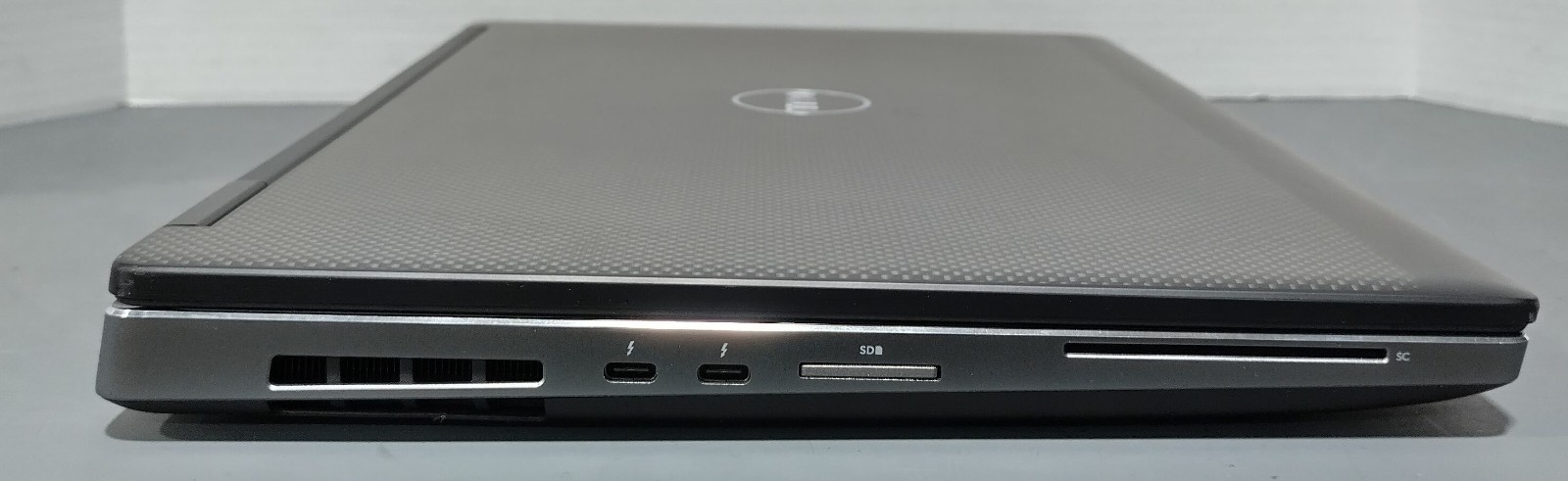 Dell Precision 7530 15.6″ FHD i5-8300H 32GB RAM 512GB NVMe No OS Radeon WX 4150