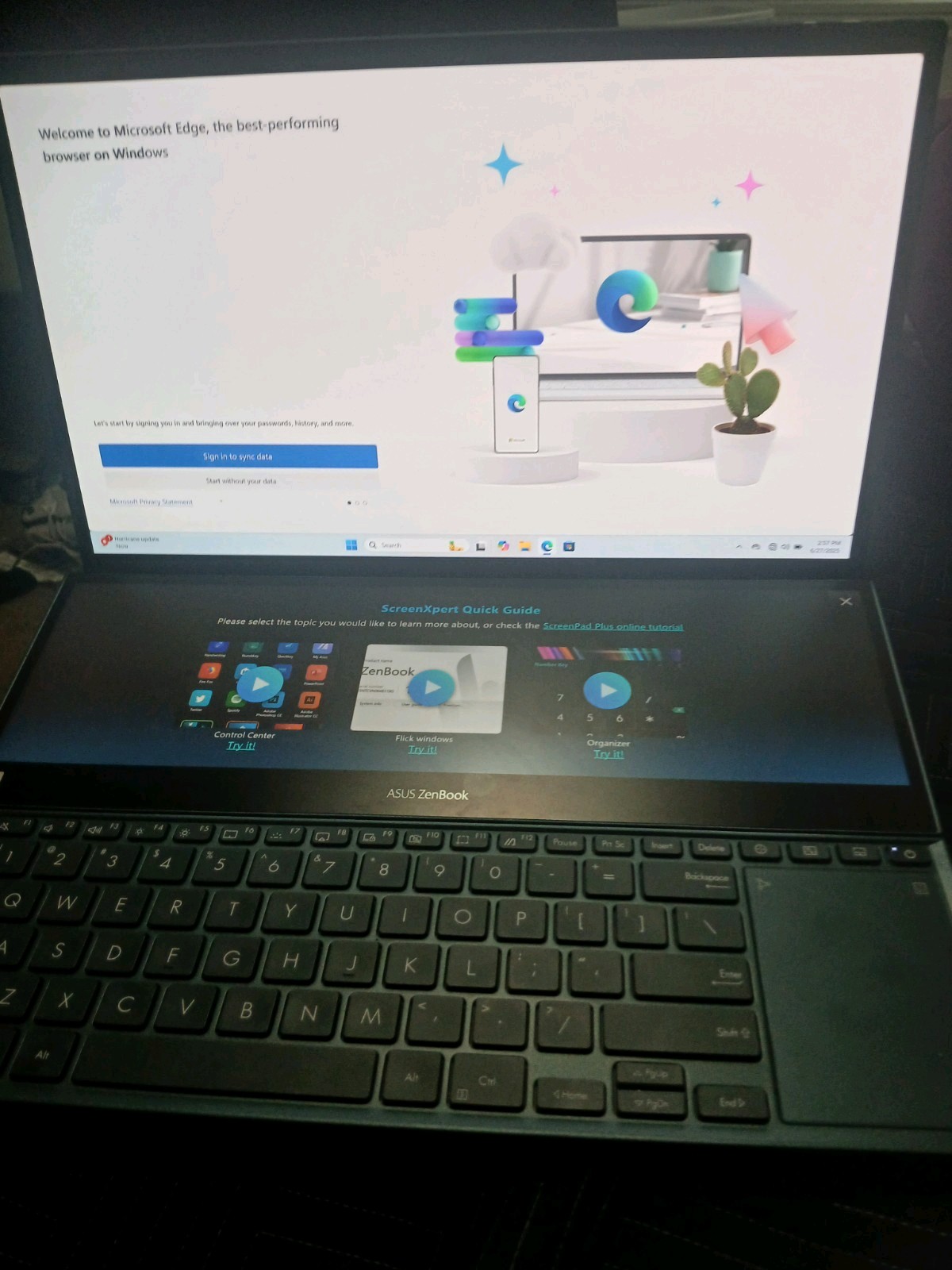 ASUS Zenbook Pro Duo (4K 15.6″ OLED, i7-12700H, 16GB RAM, 1TB NVMe, RTX 3070 Ti)