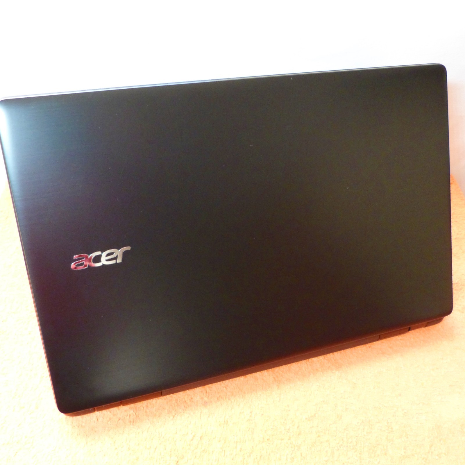 Acer E5 571 UltraBook 15″ FULLHD l SSD Windows 11 Geforce Core i7 HDMI USB3