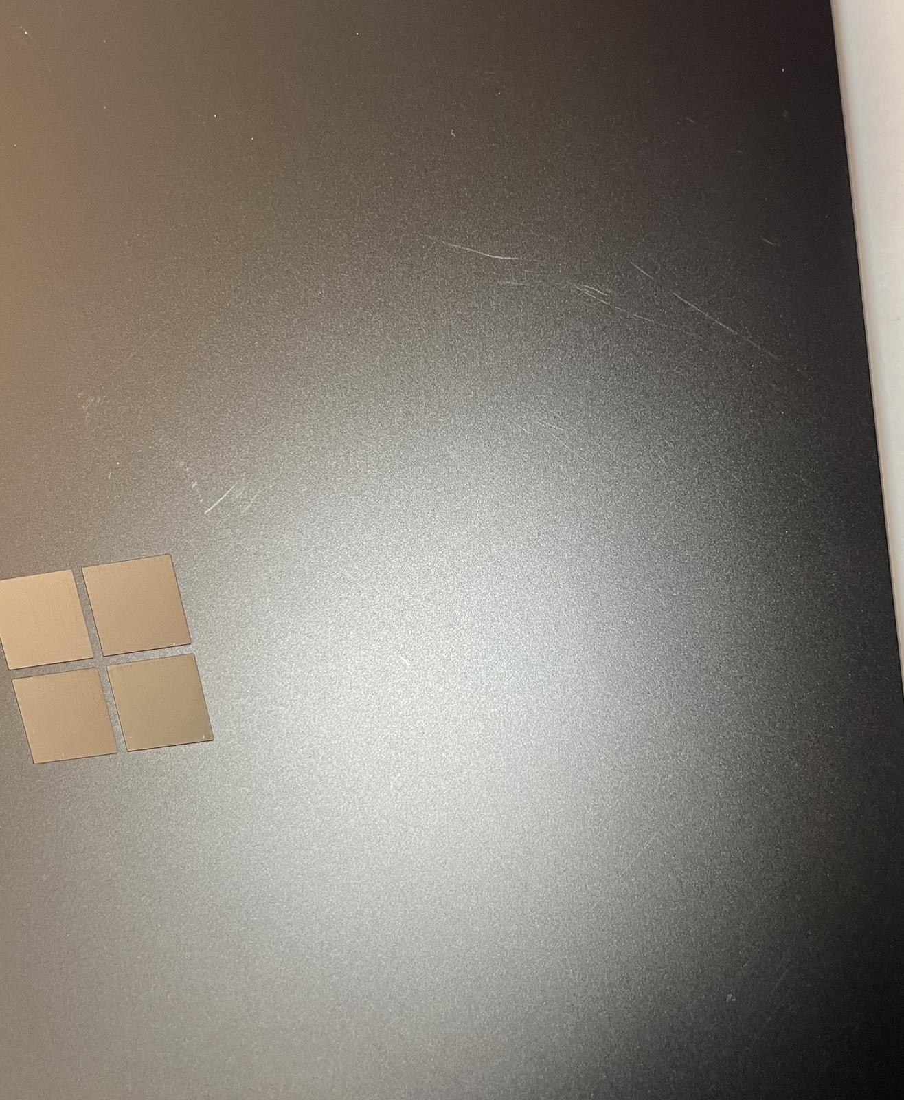 MICROSOFT Surface Laptop 3 13.5″ Core i7 1065G7 16GB 256GB NVMe Windows 11 -Good