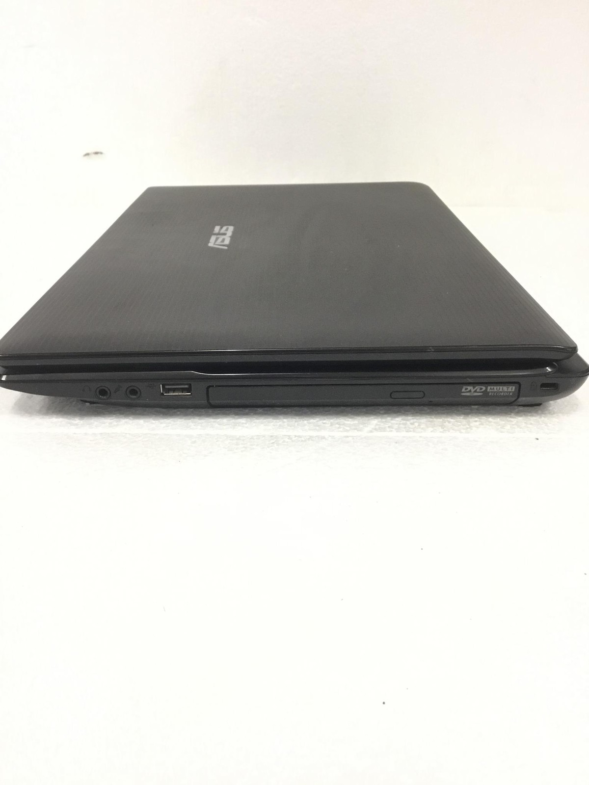 ASUS X53U Notebook Pc AMD C-60 APU With Radeon 1.00 GHz 15.6″ w/ 2Gb Ram, WORKS