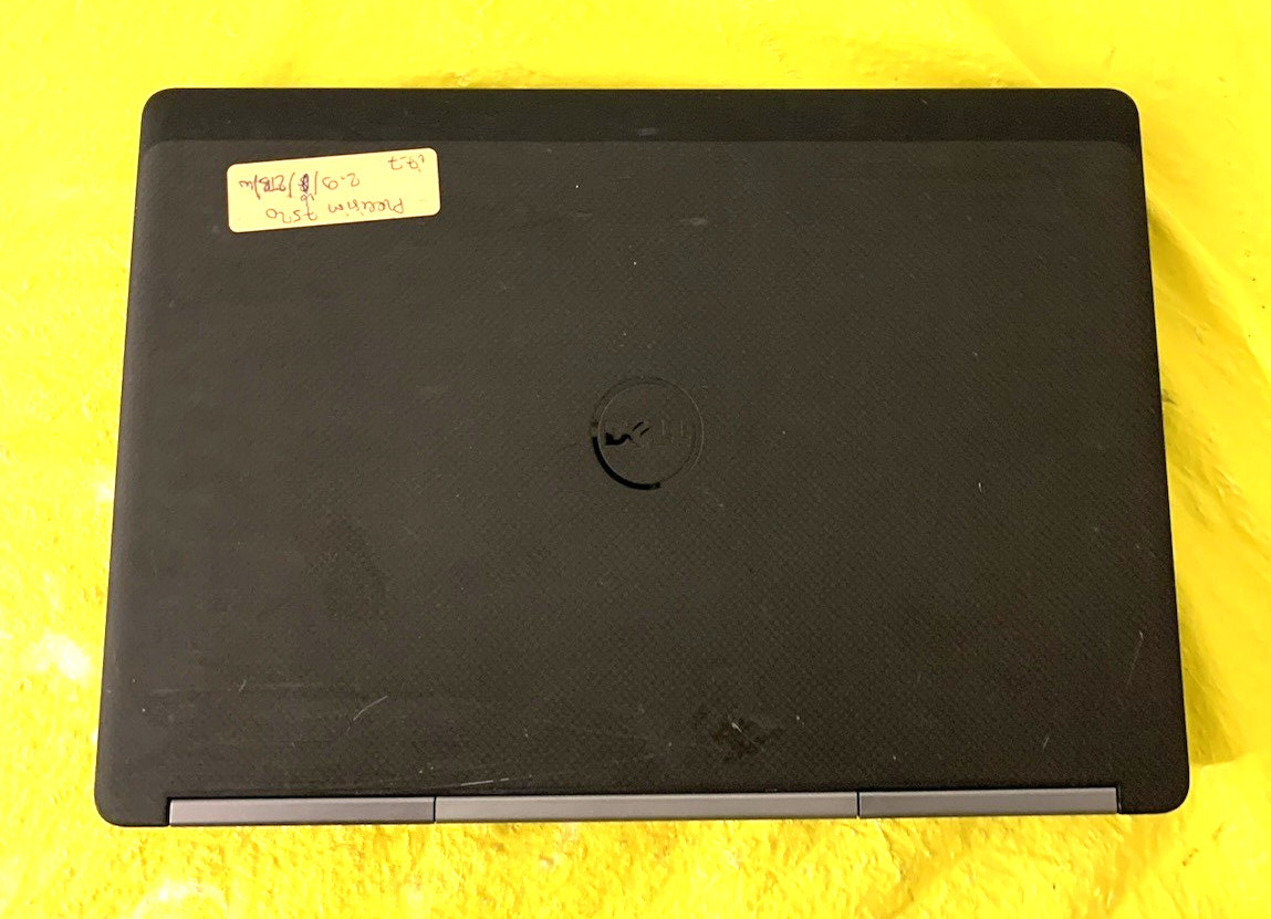 Dell Precision 7520 Workstation 15.6″ Core i7-7820HQ 2.90GHz 16GB Ram 2 TB HDD