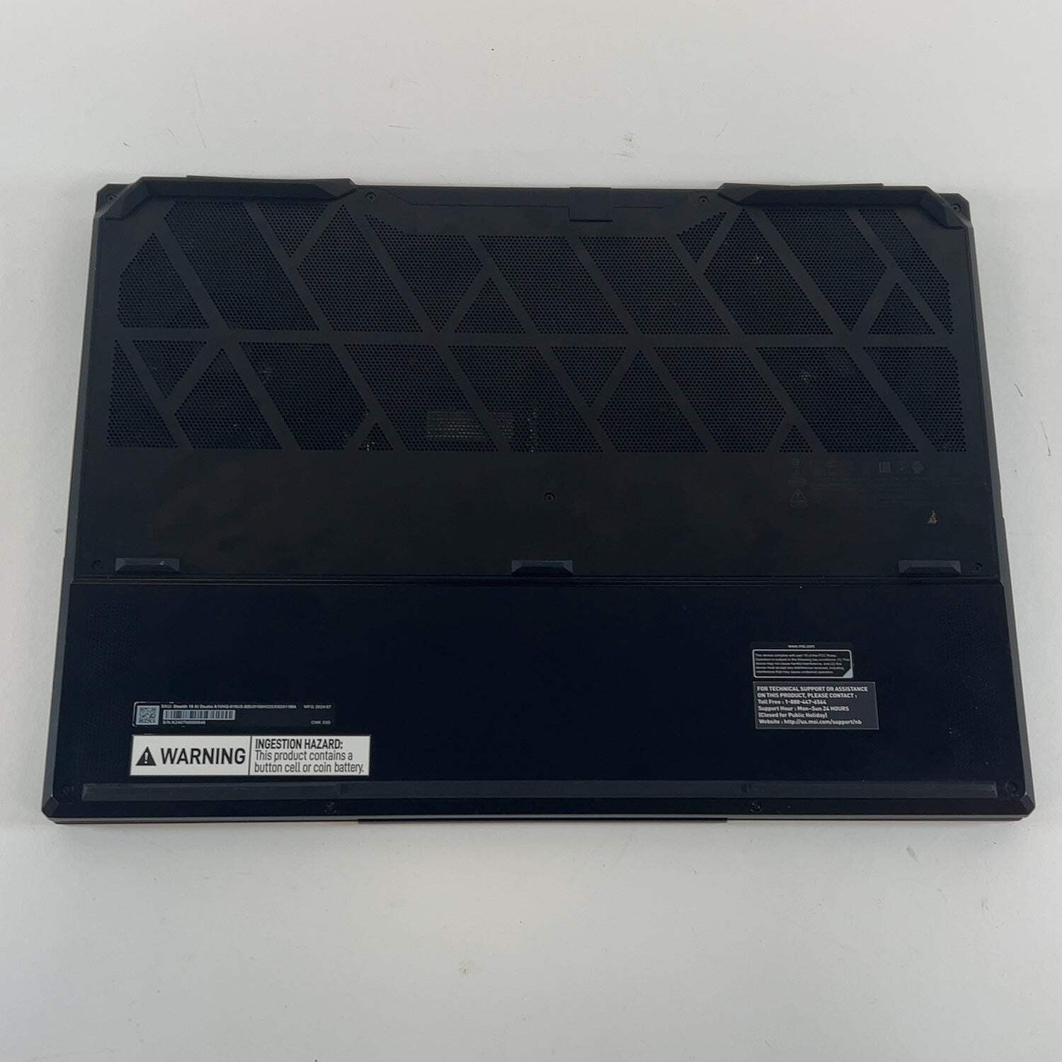 MSI Stealth 18 AI Studio A1VHG 18″ Core Ultra 9 185H 64GB RAM 2TB SSD RTX 4080