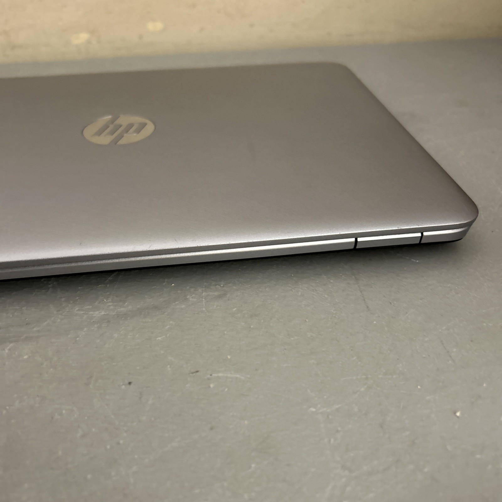 HP EliteBook 840 G4 14″ Core i5 8GB RAM, 256 GB SSD Window 11