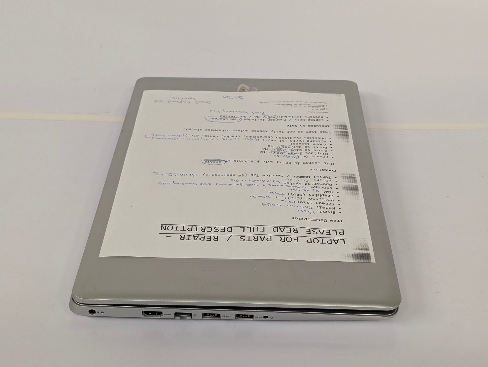 Dell Inspiron 5584 15.6″ i7-8565U 16GB 256GB + 500GB SSD Windows 11 Pro; cracks