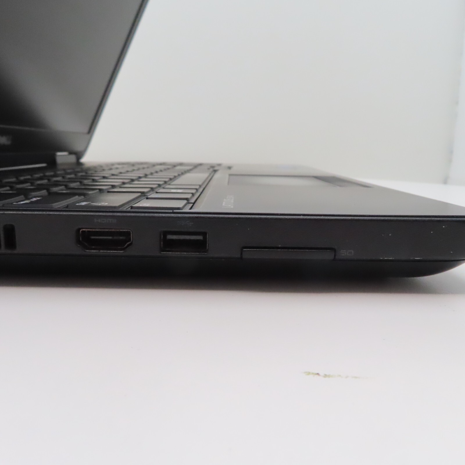 Dell Latitude E5540 Laptop Intel Core i3 1.70GHz 2 Cores 4GB DDR3L SDRAM