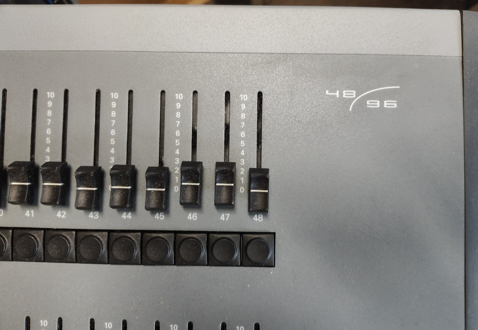 ETC Express Channel Lighting Controller 48/96, 4210A1004