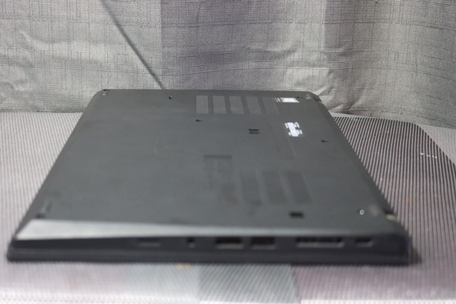 Lenovo Thinkpad T490 14 in (SSD,Intel Core i5 8th Gen.)
