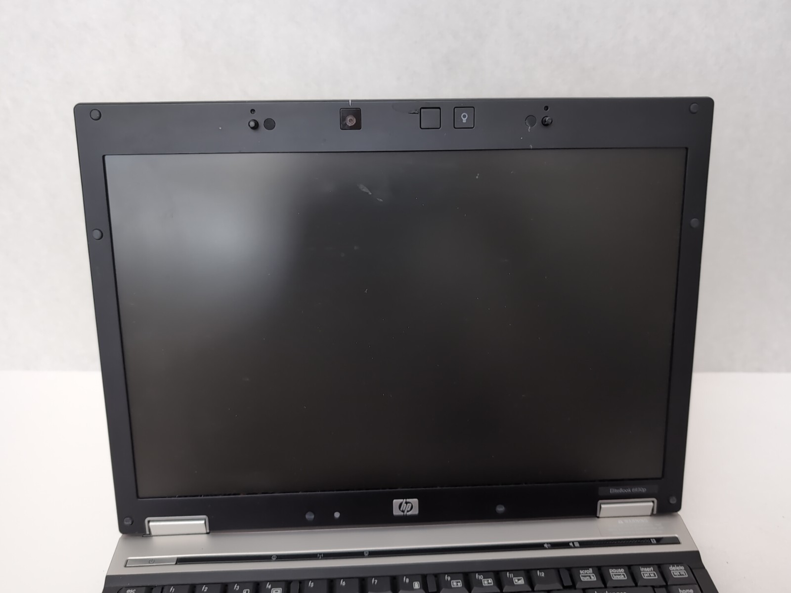 Parts Or Repair HP EliteBook 6930P Intel Core 2 Duo Unknown Specs – No Power