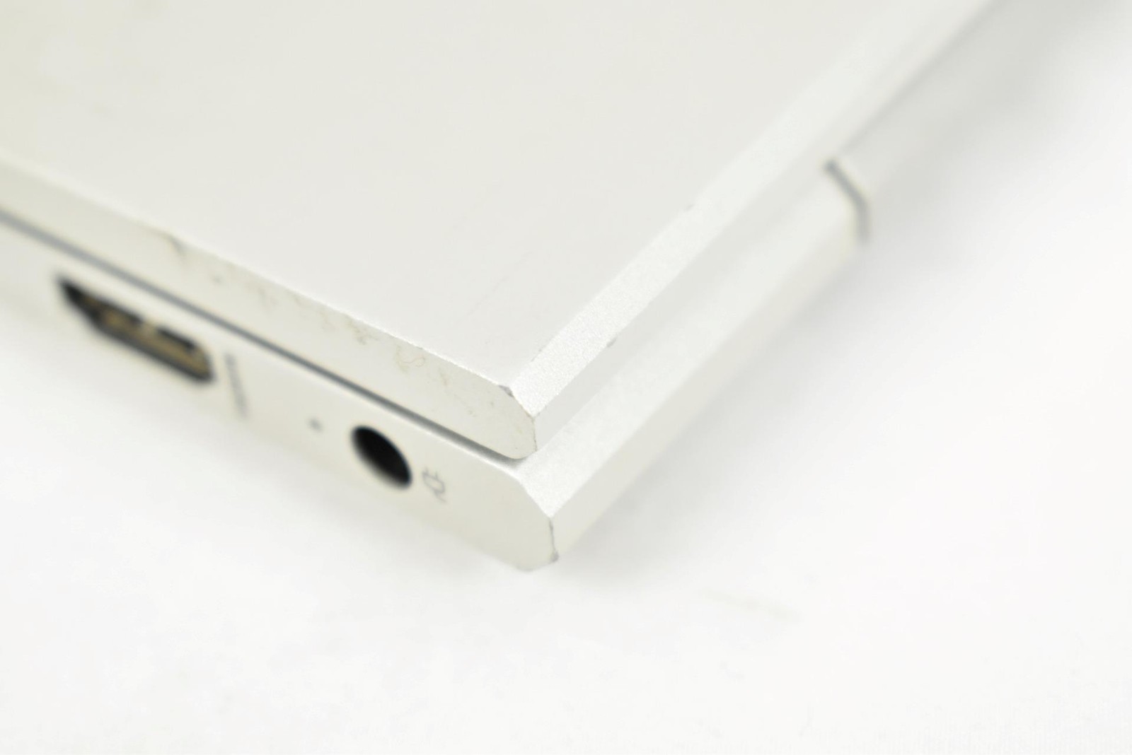 HP EliteBook 830 G7 i5-10210U 1.6GHz 16GB 256GB SSD 13.3″ No OS *See Details*