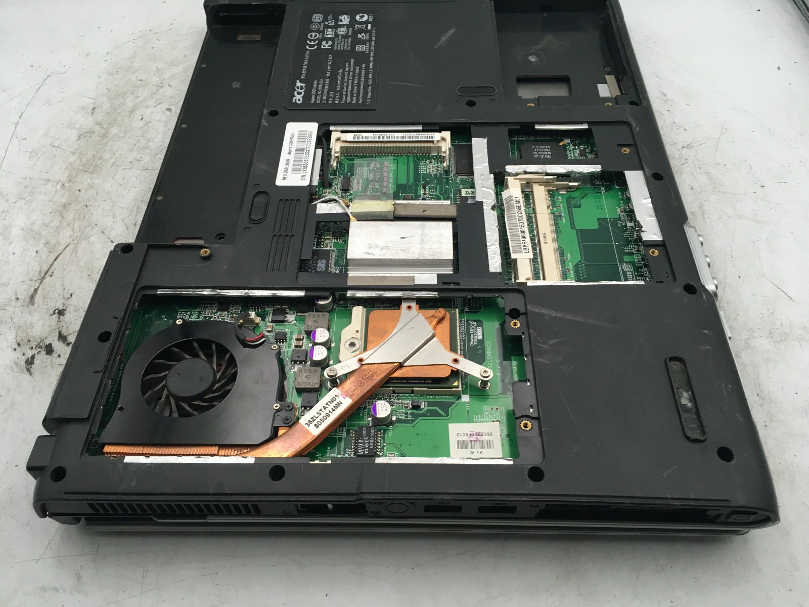 ACER ASPIRE 3000 ZL5 – FOR PARTS/REPAIR – AMD SEMPROM 2800 – NO RAM – READ – BB