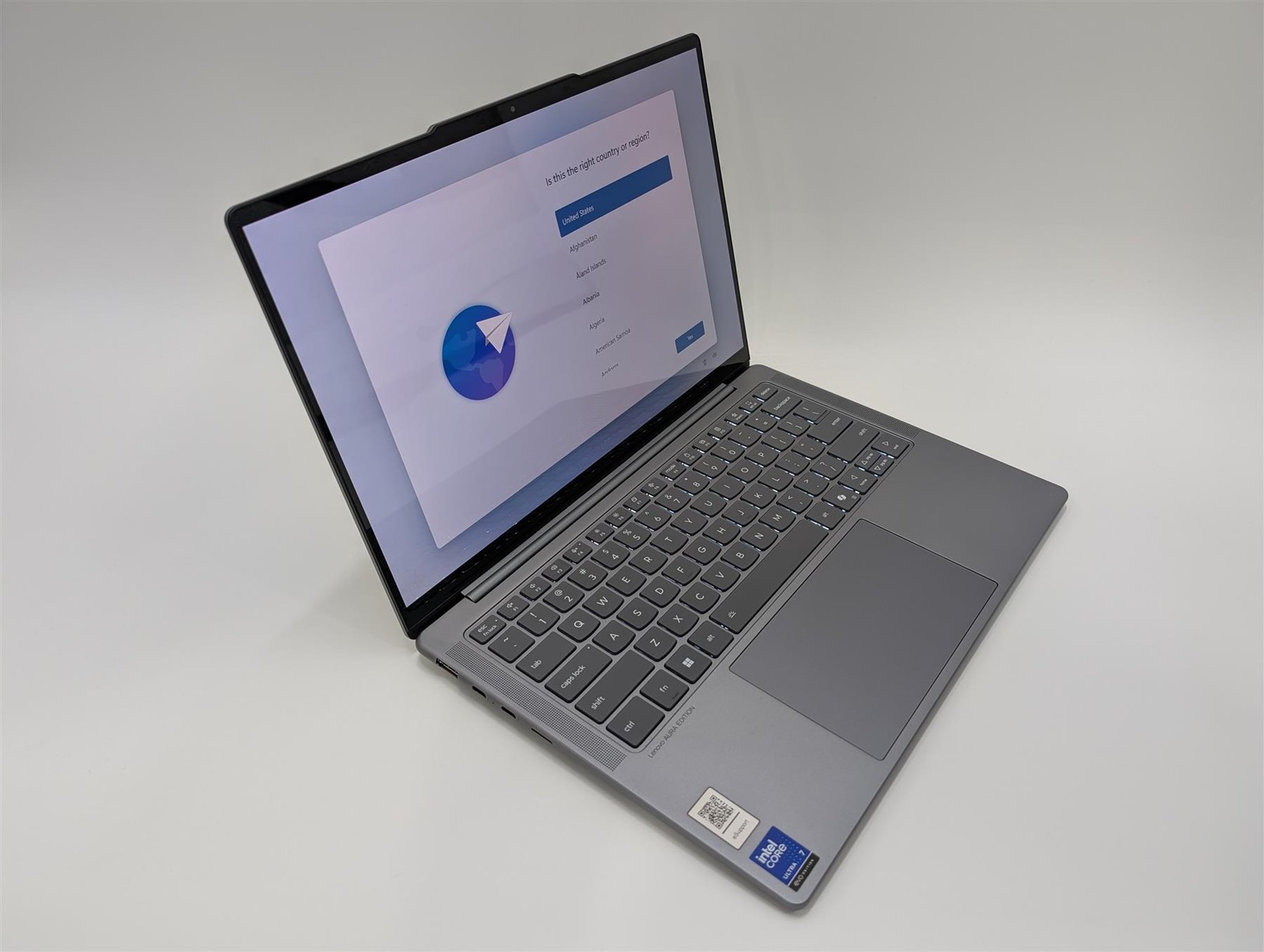 Lenovo Slim 7 14″ Core Ultra 7 258V 32GB 1TB SSD Arc 14 Luna Grey Used-Very Good