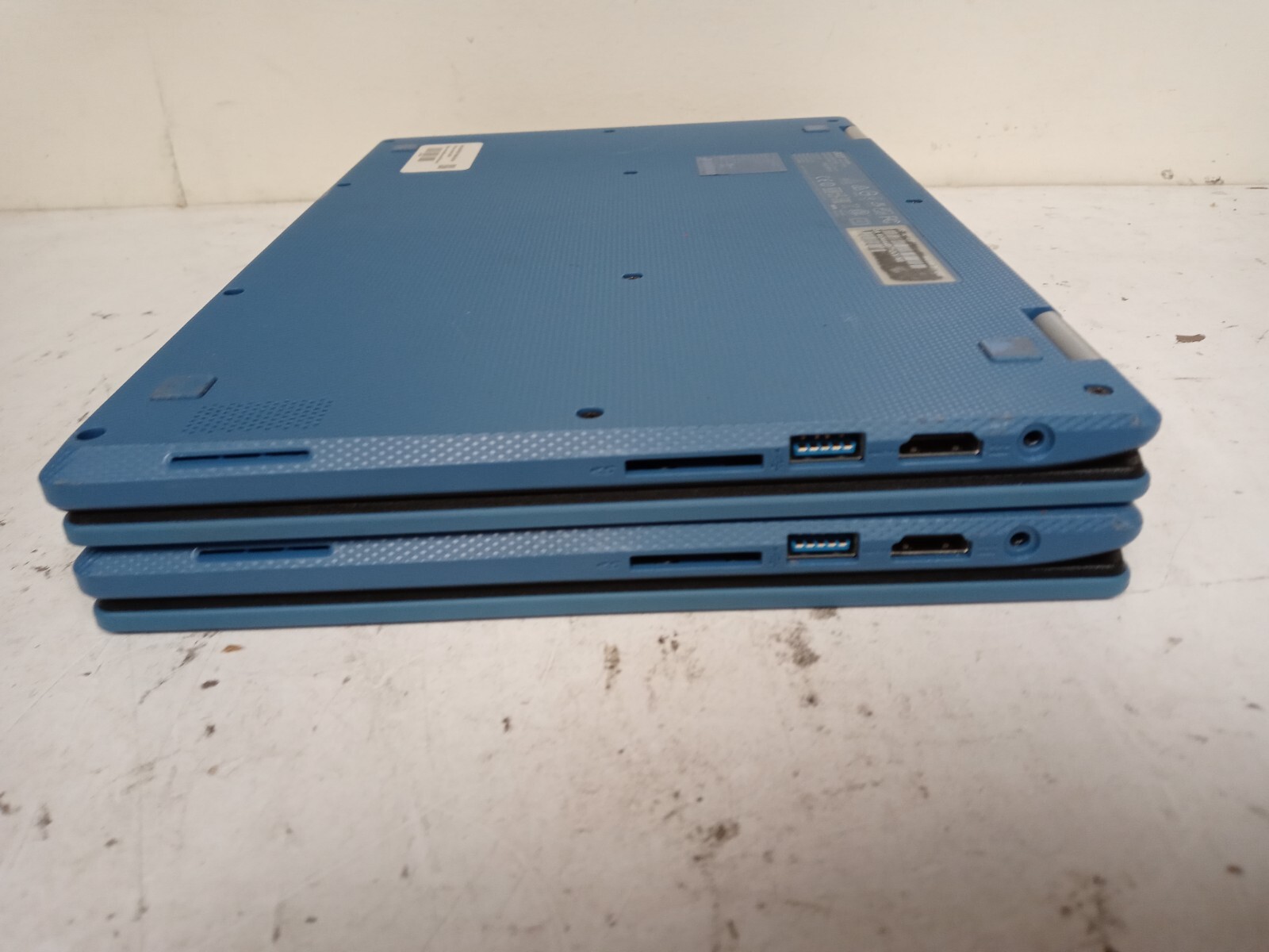 Acer Chromebook R11 Touch BLUE CB5-132T N15Q8 Celeron N3160 1.6GHz 4GB RAM LOT 2