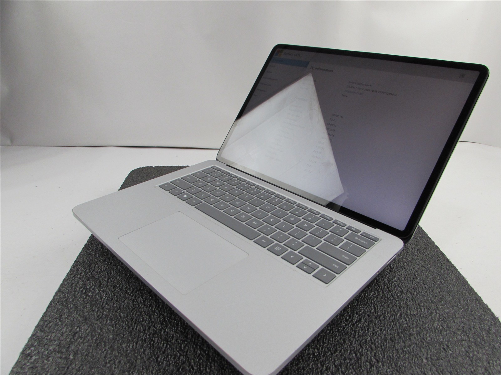 Microsoft Surface Laptop Studio 1964 i7-11370H 1TB SSD 32GB RTX A2000 *No A/C*