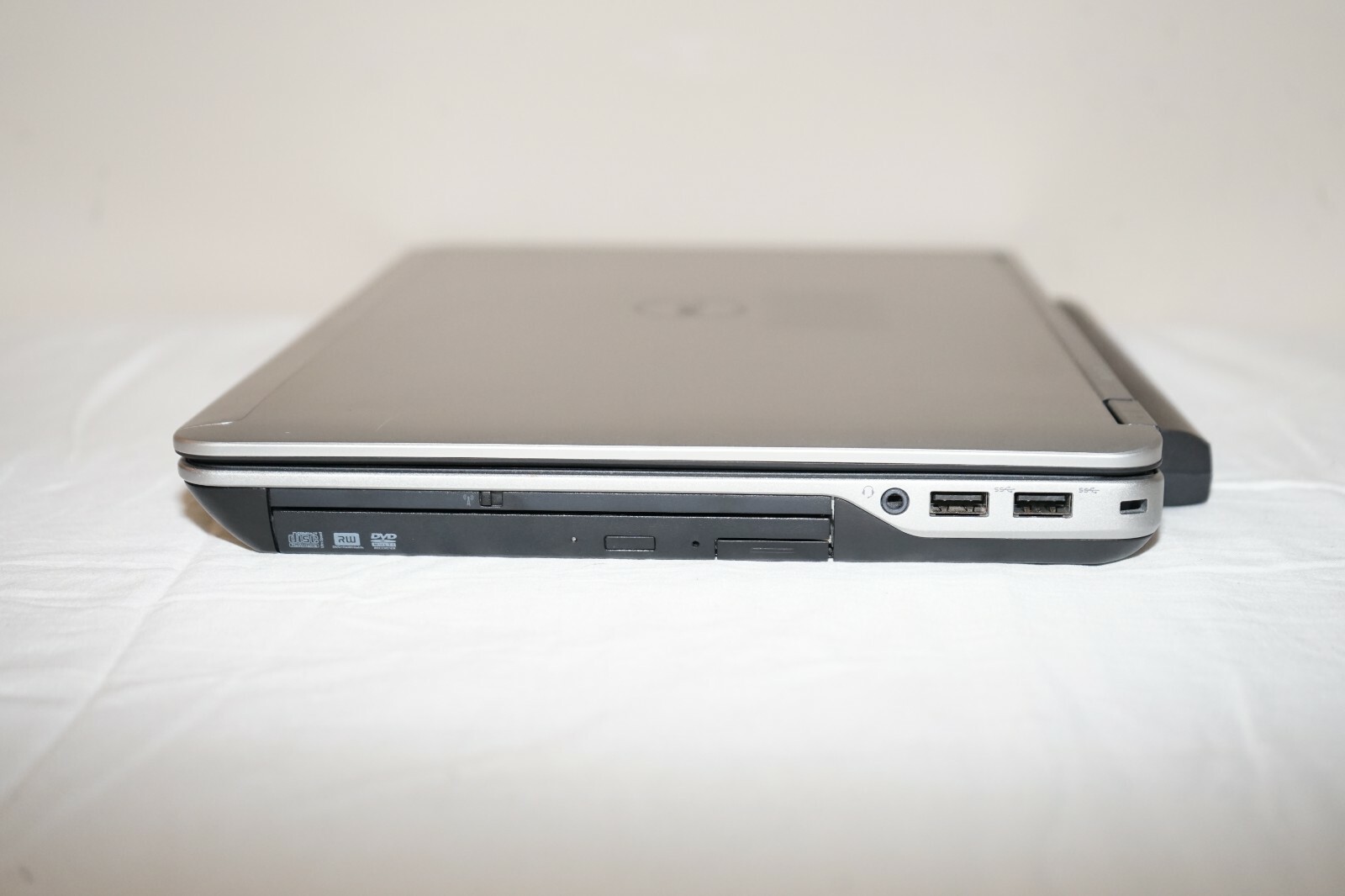 ^ Dell Latitude E6440 14″ Intel Core i5-4300M @ 2.60GHz 8GB Ram No HD #C1418