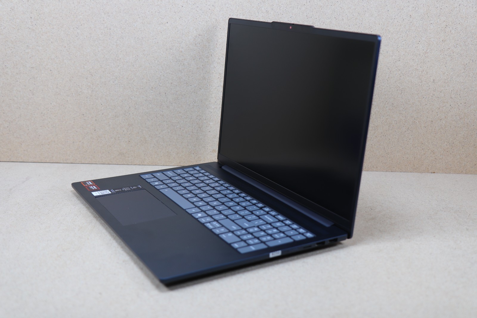 16″ Lenovo IdeaPad Slim 5 – 16AKP10 / Ryzen AI 7-350 / 16GB / 1TB / 860M (256)