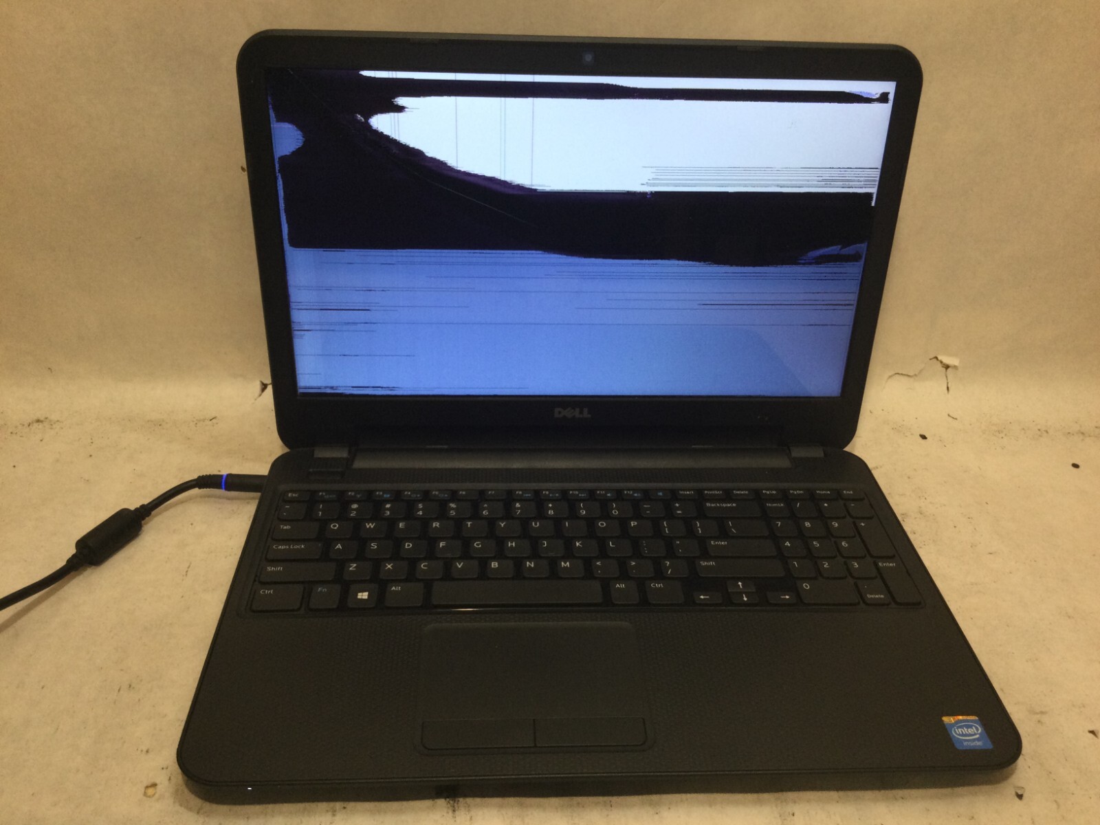 Dell Inspiron 15-3531 15.6” / Intel UNKNOWN SPECS / (CRACKED/MISSING PARTS!) -MR