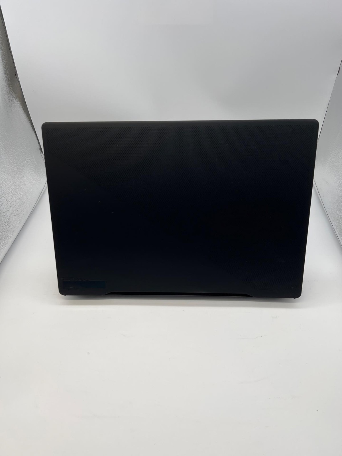 ASUS ROG Zephyrus M16 16″ QHD 240Hz Gaming Laptop i9-13900H RTX 4070 16GB 1TB SS