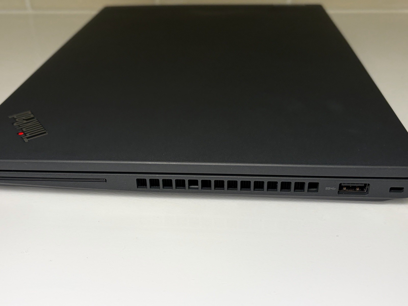 Lenovo ThinkPad P14s Gen 4 i7-1360p 32GB 1TB NVMe NVIDIA RTX A500 WIN 11, OLED
