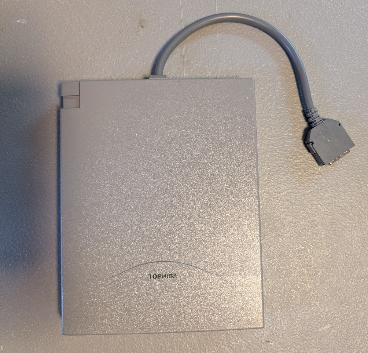 Toshiba 430CDT with docking station and extras – for repair