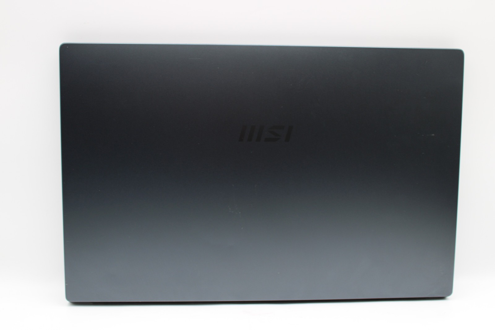 MSI Modern 15 MS-1552 _ I7-1165G7 @ 2.8 _ 16GB RAM _ 512GB SSD _ W11P