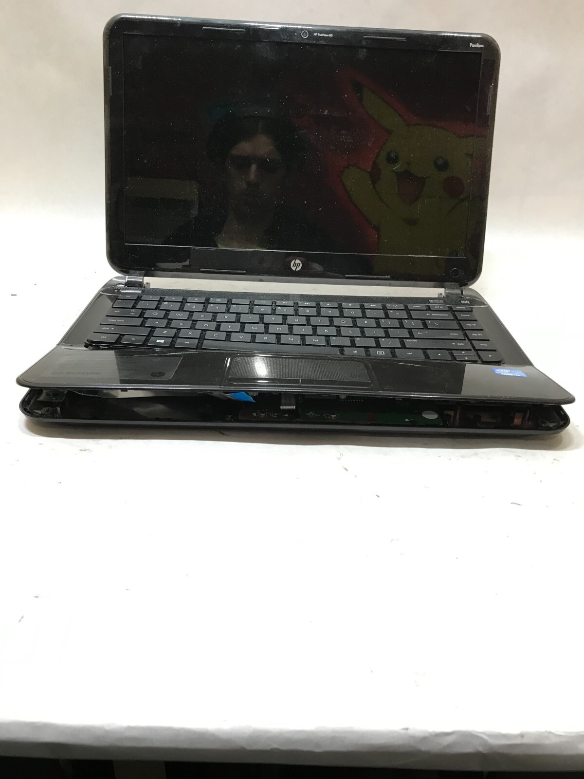 HP 14-b010us 14″ Intel Core i3 NO RAM NO HDD/OS For Parts/Repair AS IS READ – DW